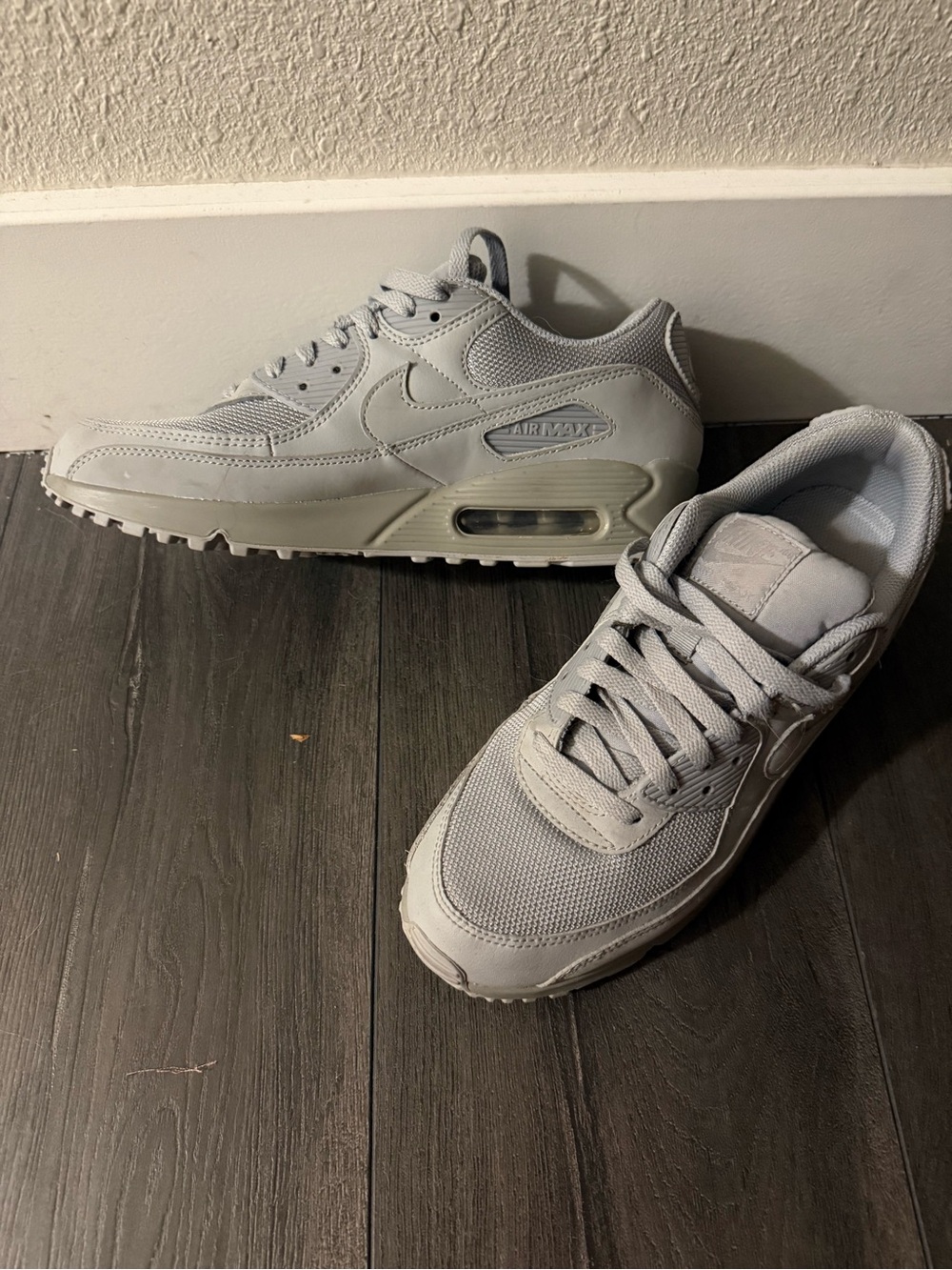 Nike Air Max 90 Men's Sneakers in Light Gray - Picture 4 of 7